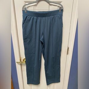 Mondetta Women's Straight Leg Athletic Performance + Luxury pull on Pants L